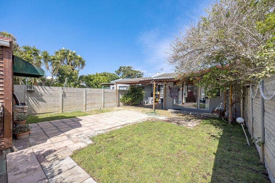 2 Bedroom Property for Sale in Table View Western Cape